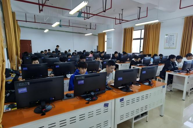 計算機應用與維修專業